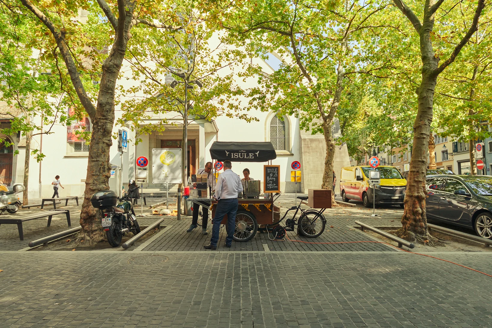 Isule Coffee Bike Kaffeedegustation am Zähringerplatz von Andrew am PARK(ing) Day 2020 in Zürich