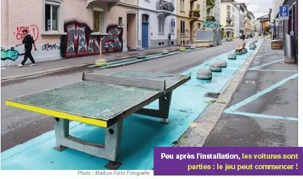 "Brings uf d'Strass" peu après l'installation