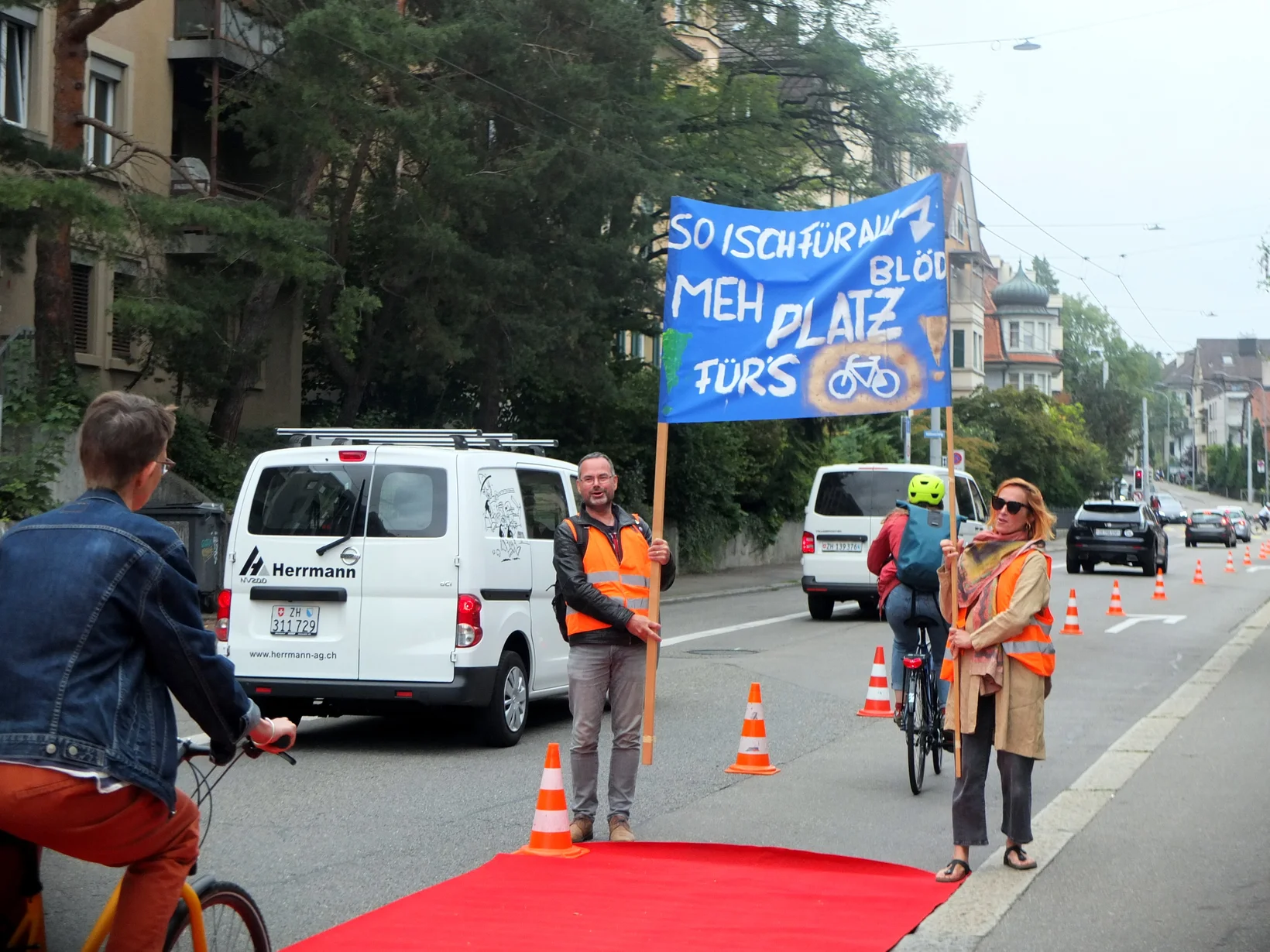 Veloweg Klusplatz