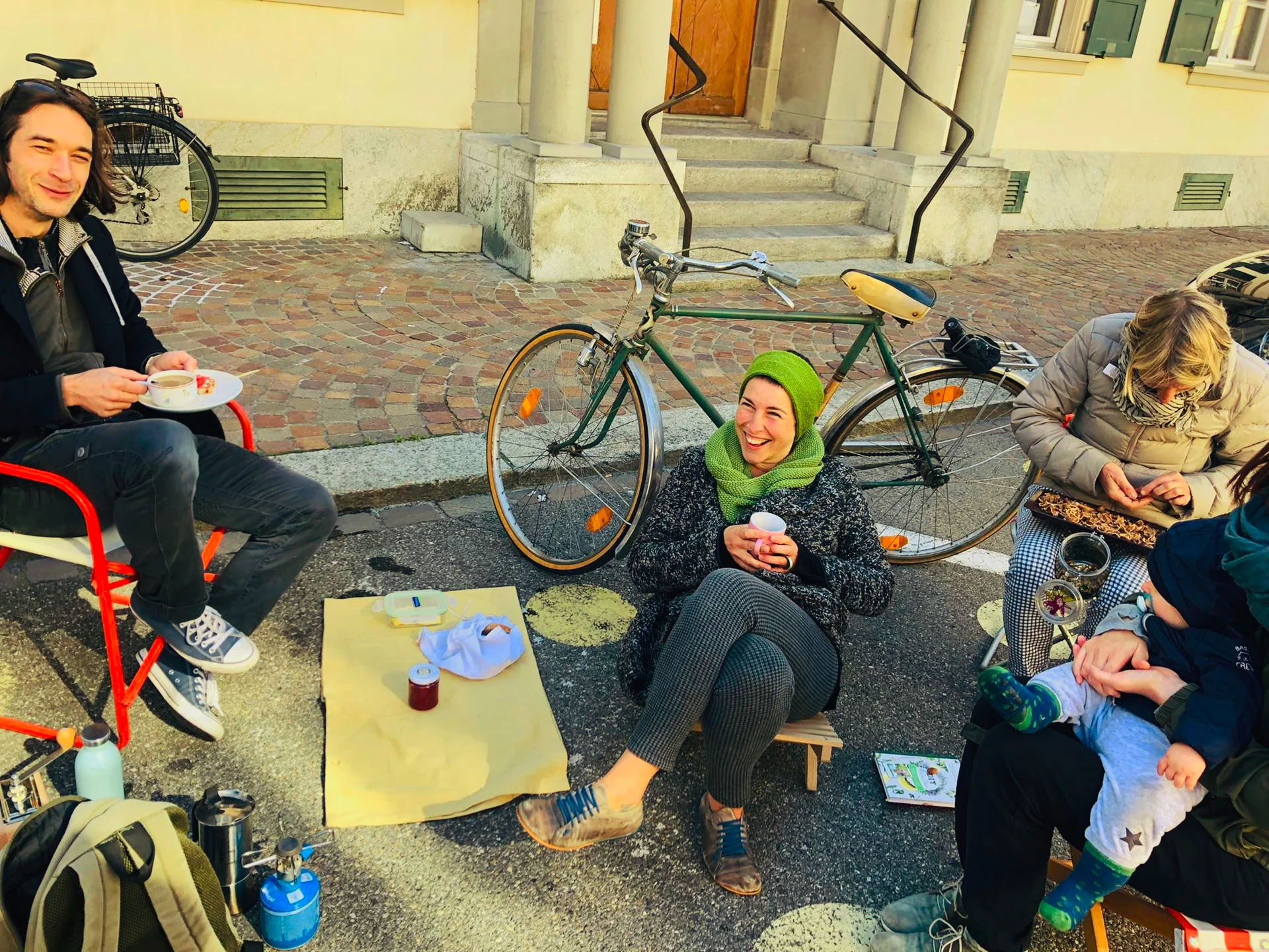 Gemütlicher Aufenthaltsort statt Parkplatz von Fiona und Freunden in Frauenfeld  am PARK(ing) Day 2019