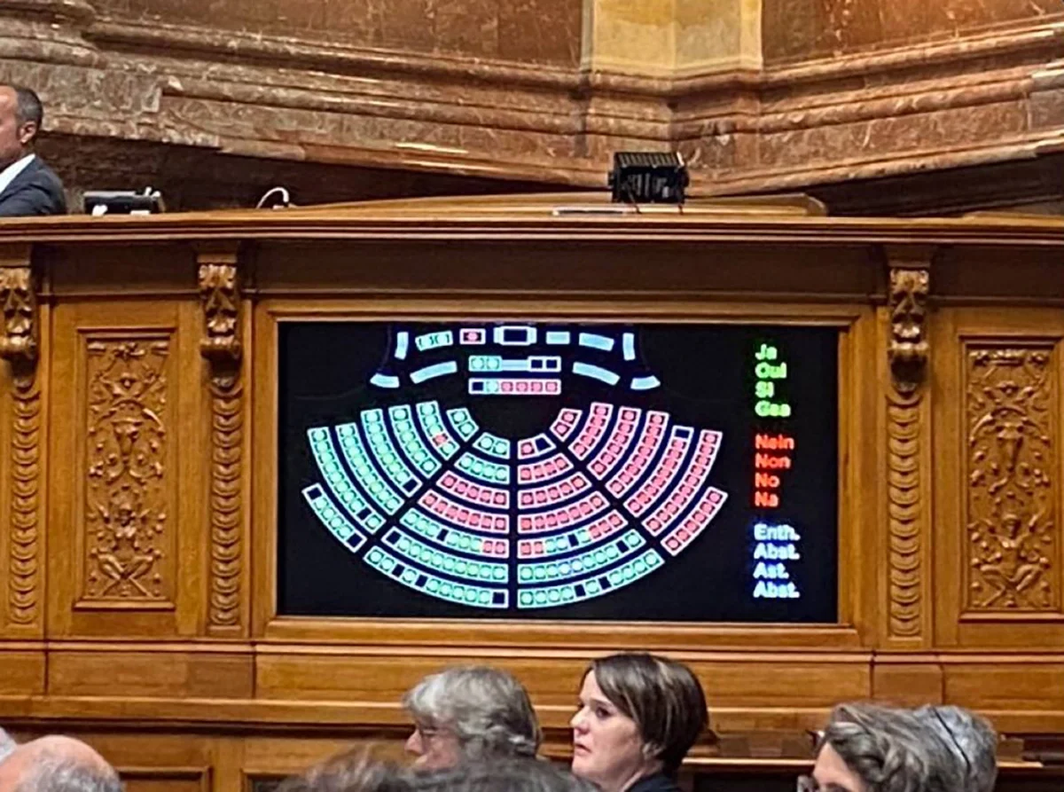 Parlement vote autoroutes 6 voies