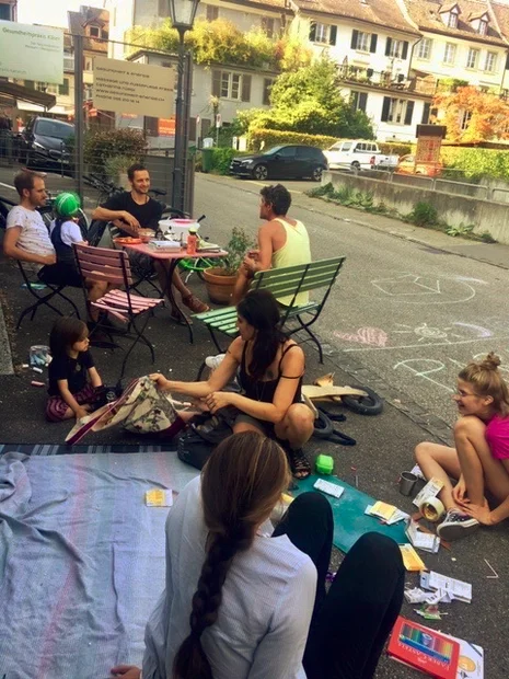 Brot und Spiele statt Parkplatz von Anina und Freunden am PARK(ing) Day 2020 in Rapperswil